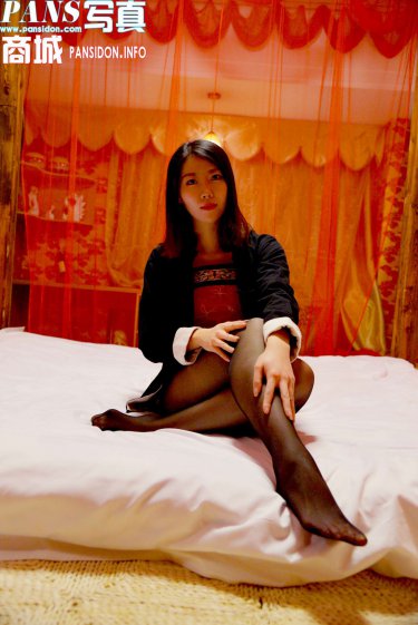 将草莓放在小洞里榨草莓汁可以吗
