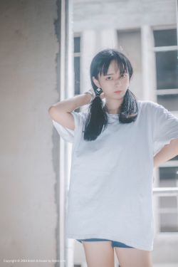 国产精品欧美亚洲秋霞
